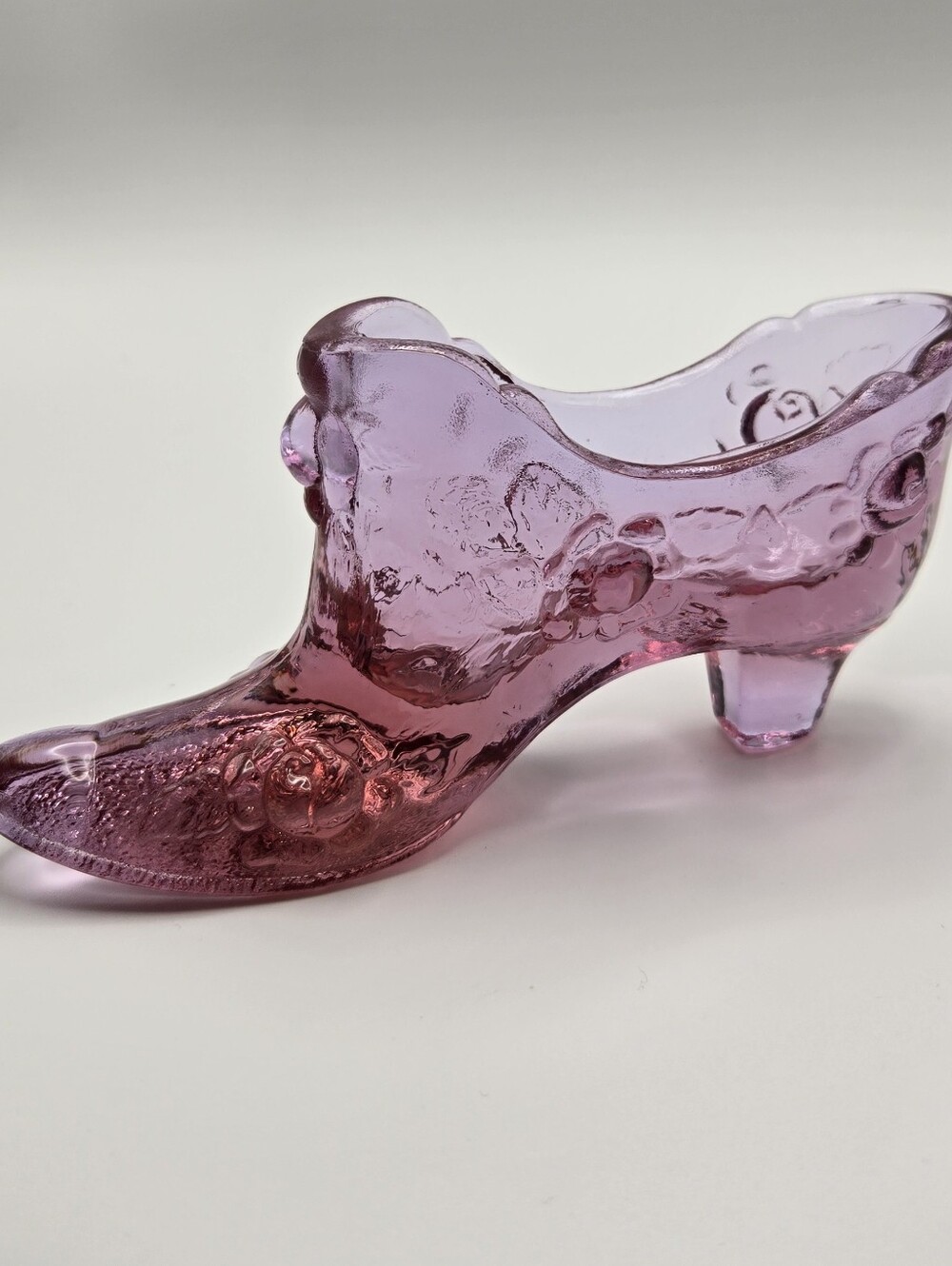 Vintage Fenton Glass Rose Slipper In Excellent Condition